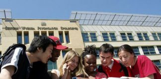 Mách teen cách làm quen với môi trường du học