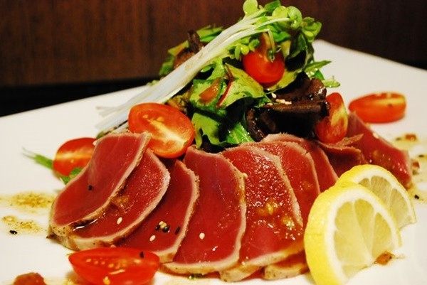 Salad-tataki-cá-ngừ-món-ăn-ngon-cho-bữa-trưa-hè-nắng-8