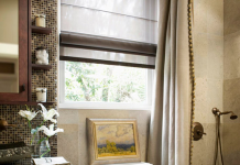 2 kiểu thiết kế phòng tắm chật độc đáo