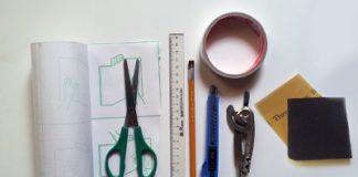 Lịch để bàn lạ mắt theo phong cách bánh xe - 1