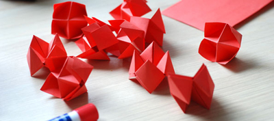 Gấp giấy origami làm tranh trái tim nổi bật 3