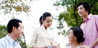 Cách ra mắt nhà chồng tương lai giúp bạn ghi điểm cộng