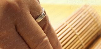 Hướng dẫn làm món chả cá cuộn rong biển - 5