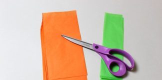 lam-hoa-giay-ruc-ro-sac-mau-1