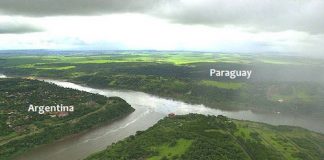 Ngã ba sông chia cắt Argentina, Paraguay và Brazil.
