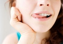 Cách trị môi khô nẻ cấp tốc, sau 1 đêm là môi mềm hẳn Cách trị môi khô nẻ trong mùa đông cấp tốc chỉ sau 1 đêm 1