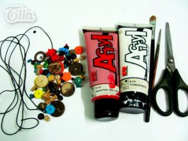 XONGCực cute với dây đeo cổ chú hề