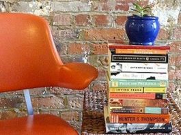 Nhà độc đáo trang trí từ sách cũ - 2