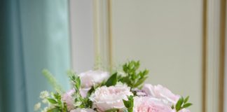 Hướng dẫn cách cắm hoa hồng theo từng không gian nhà ở - 1