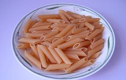 Hướng dẫn làm món mì ống thịt bò sốt cà chua tươi - 1