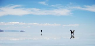 Sa mạc muối như thiên đường hạ giới - 1