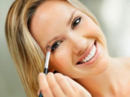 Mẹo trang điểm cho mắt sưng