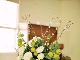 Gợi ý những mẫu bình hoa quả đẹp mắt bày nhà năm mới - 1