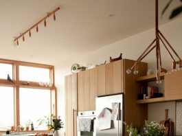 bai-tri-do-noi-that-bang-go-cho-phong-bep-hien-dai-1