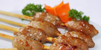 Thử làm nem lụi chợ Huyện - 1