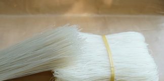 Cách nấu mì gạo (mì trắng) đơn giản mà ngon 0