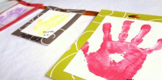 lam-thiep-dau-tay-tang-me-nhan-ngay-cua-me-1