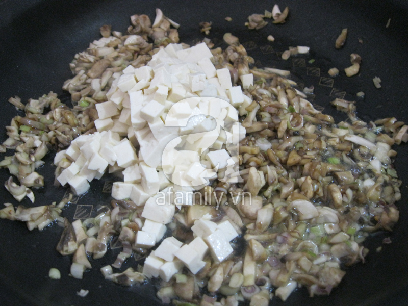 Cách làm món bánh đa xúc nấm đậu chống ngán - 6