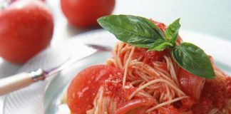 Những thói quen “bóp nghẹt” dạ dày dân công sở - 1