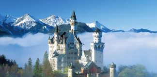 Những tòa lâu đài 'hút' khách nhất thế giới - 1