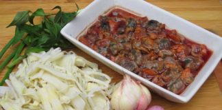 Đãi cả nhà sò huyết xào măng - 1