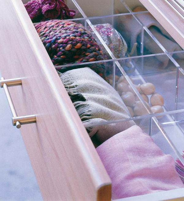 Những mẹo sắp xếp khăn trong tủ đồ hữu dụng - 10