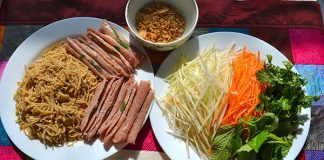 Ăn tối nhẹ với nem cuốn nem trước giờ countdown - 1