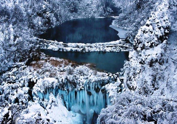 Ghé thăm những hồ nước thần tiên nhất hành tinh