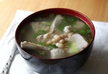 Cách nấu món canh sườn nấu đậu trắng và khoai môn Cách nấu món canh sườn nấu đậu trắng và khoai môn - 1