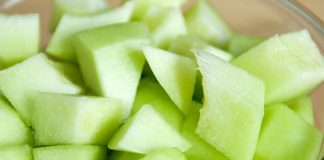 Hướng dẫn làm kem đá bào dưa lưới mát rượi - 1