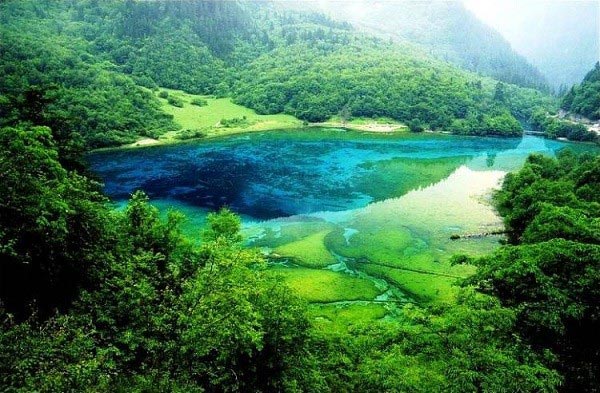 Ghé thăm những hồ nước thần tiên nhất hành tinh - 2