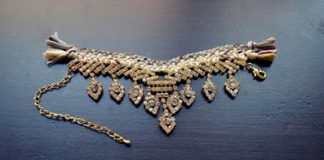 Cách làm vòng tay đính đá cực đẹp - 12