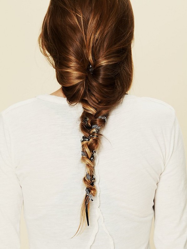 8 cách tận dụng dây ruy băng làm phụ kiện cực xinh và khác biệt cho tóc 6