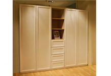 Thiết kế tủ gỗ âm tường giúp bạn tiết kiệm không gian - 1