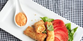 Nem hải sản sốt mayonnaise món ngon sang chảnh cực dễ làm 1