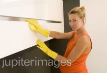 Hướng dẫn mẹo lau chùi an toàn cho bà bầu - 1