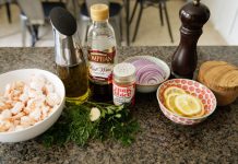 Cách làm nộm tôm hấp dẫn