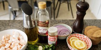 Cách làm nộm tôm hấp dẫn