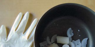 Bạn trẻ học cách trang trí Halloween với hình bàn tay kỳ bí1