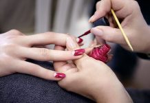 Cách đơn giản để khắc phục bộ đồ trang điểm bị hỏng - 1