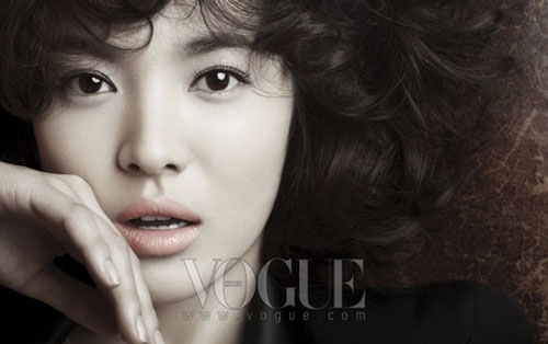 3 cách trang điểm đẹp mê hồn của Song Hye Kyo - 1