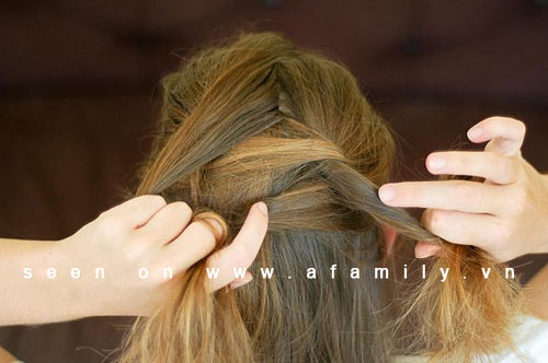 Cách tự tết tóc đuôi sam kiểu Hà Lan - 5