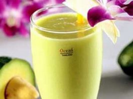 9-thuc-pham-giup-ban-giu-bung-phang-trong-mua-he-nay