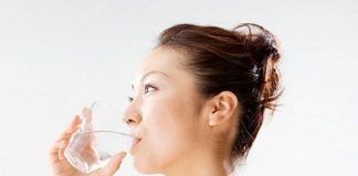 Giúp dân công sở duy trì thói quen uống nước