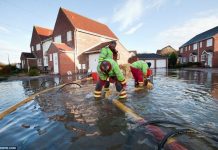Bí kíp làm sạch nước bẩn sau bão lũ Bí kíp làm sạch nước bẩn sau bão lũ 1