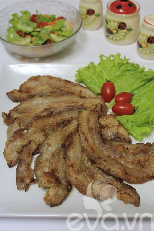 http://hn.eva.vn/upload/1-2013/images/2013-01-05/1357394304-Thit-nuong-an-kem-salat8.jpg