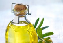 Cách trị da khô nứt nẻ mềm mại, mịn màng như da em bé