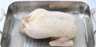 Cách làm vịt nướng nhồi táo ta đậm đà hấp dẫn - 4