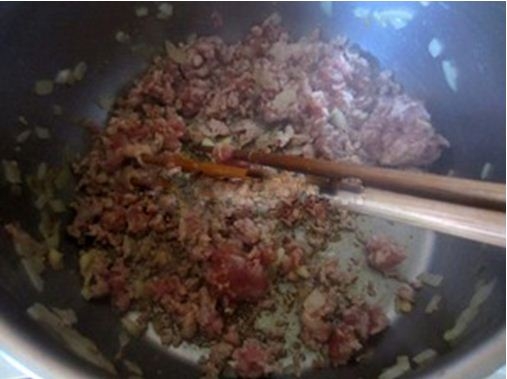 Hướng dẫn làm món thịt băm xào đậu - 4