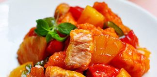 Hướng dẫn làm món cá xốt dứa chua ngọt cho ngày Tết - 1